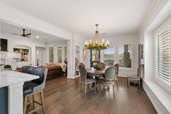 Building Photo - 2560 Costa Mesa Cir