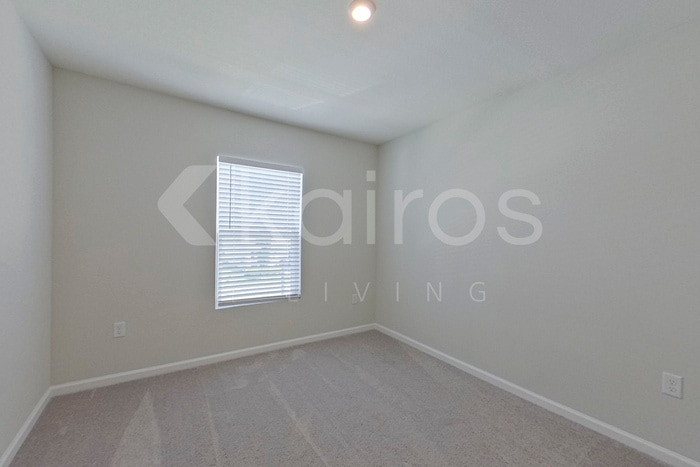 Building Photo - 1802 Nebraska Loop