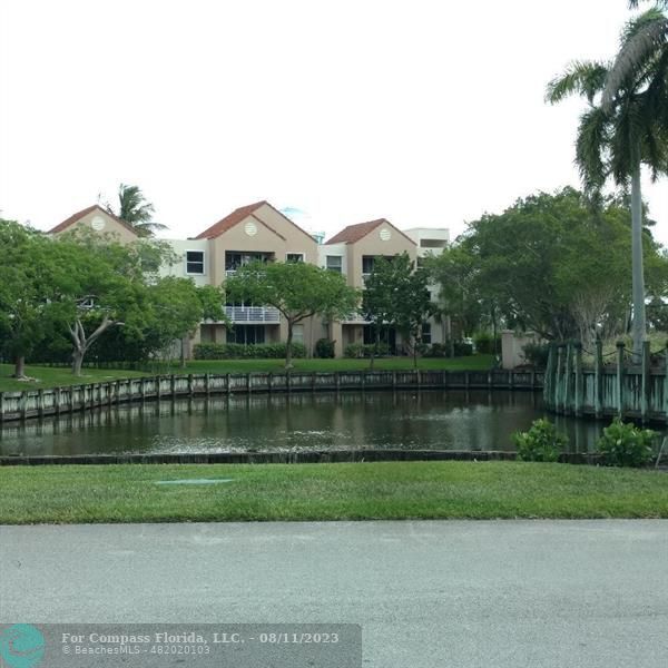 Building Photo - 2731 Ocean Club Blvd