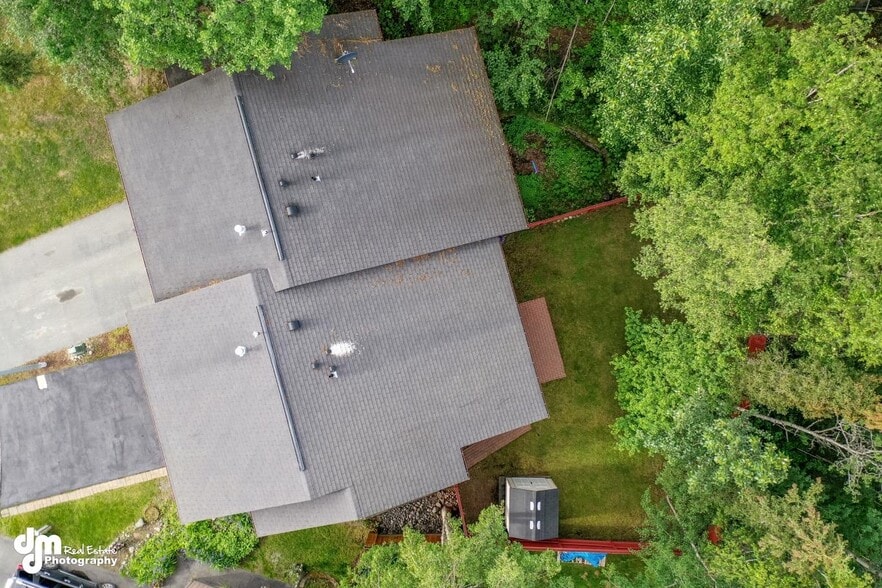 Building Photo - 8973 Northwood Park Cir