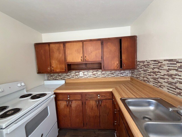 Building Photo - 810 Richland St