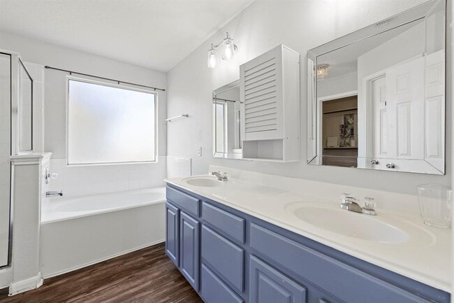 Building Photo - 26122 Parkman Grove Dr