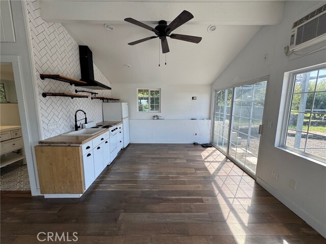 Building Photo - 240 S Orange Acres Dr