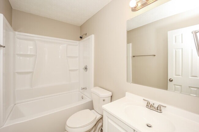 Building Photo - 8272 Canyon Forge Dr