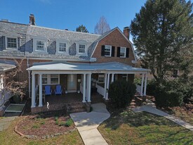 Building Photo - 4201 Roland Ave