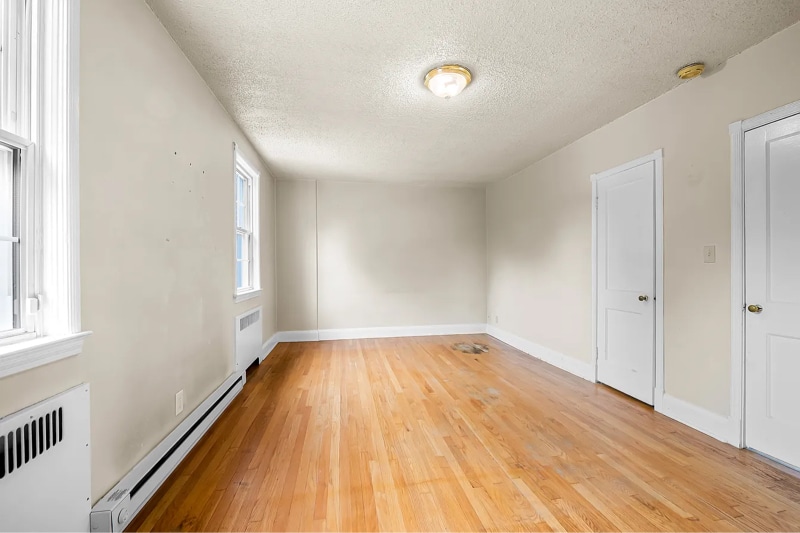 Building Photo - 205 Westowne Rd