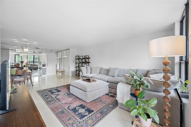 Building Photo - 10185 Collins Ave