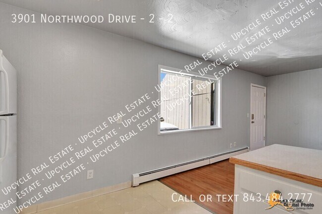 Building Photo - 3901 Northwood Dr