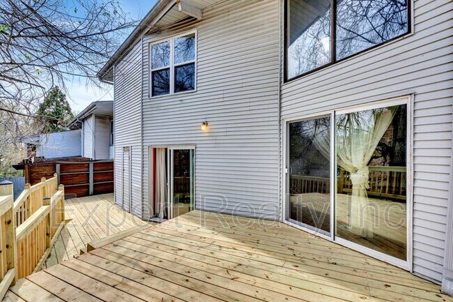 Building Photo - 18 Berrywood Dr