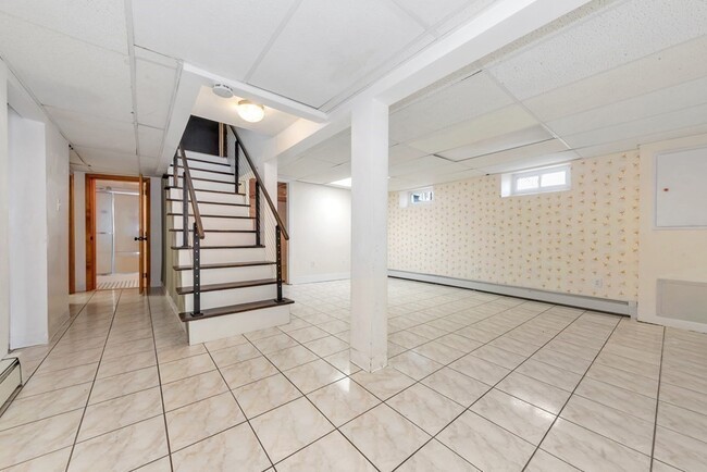 Building Photo - 61 Montmorenci Ave
