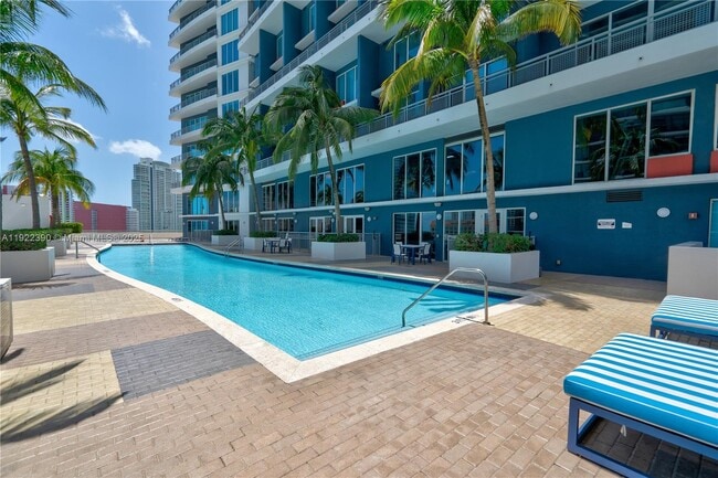 Building Photo - 60 SW 13th St