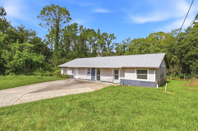 Building Photo - 1950 Bonneville Dr