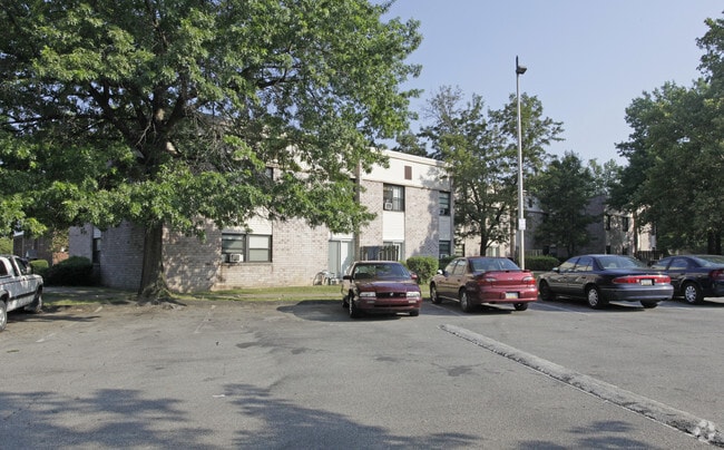 Primary Photo - Palisades Manor
