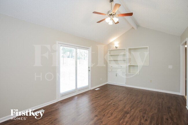 Building Photo - 8033 N Everton Ave