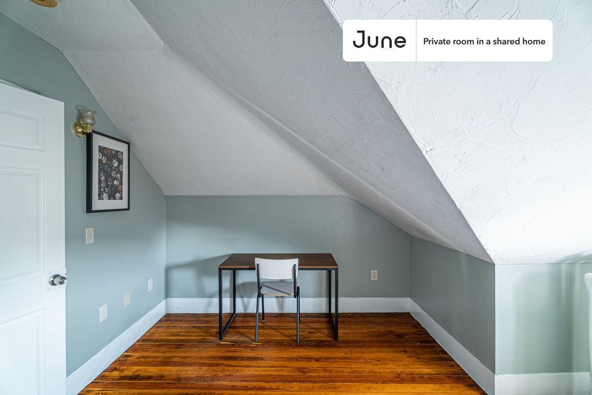 Building Photo - Room in Shared 6 bed/2 bath home