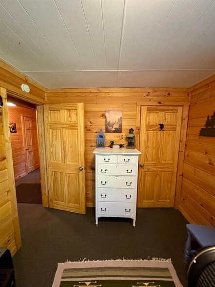 Building Photo - 41 Millers