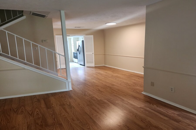 Building Photo - 3864 Laura Leigh Dr