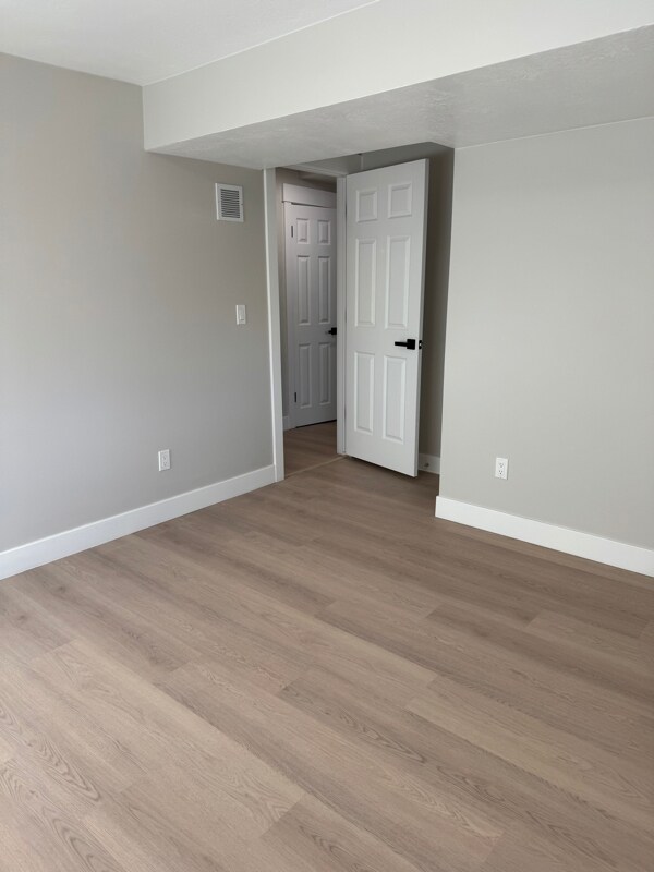 Building Photo - 1360 E 5360 S