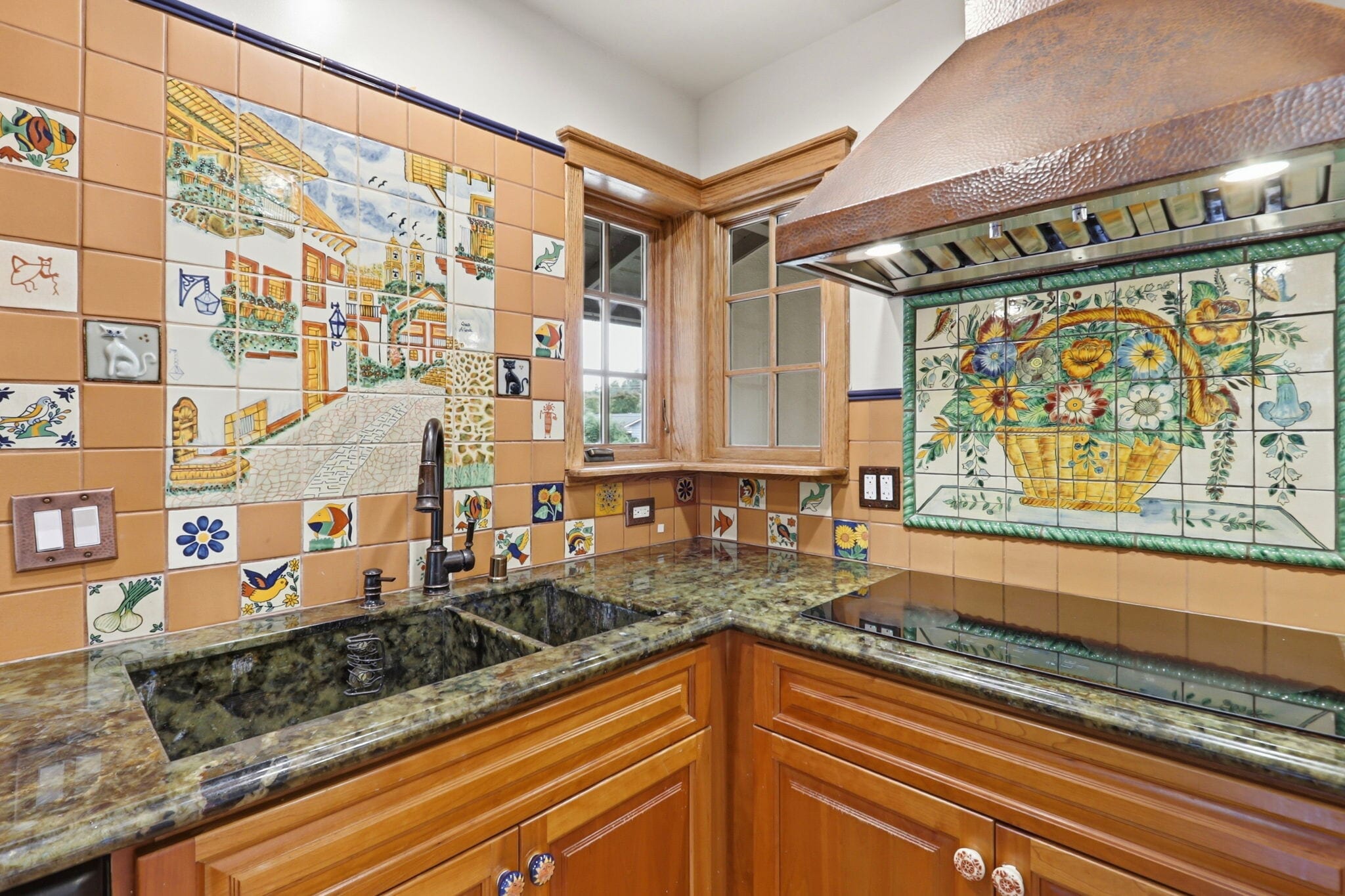 Building Photo - 927 Lorne Way