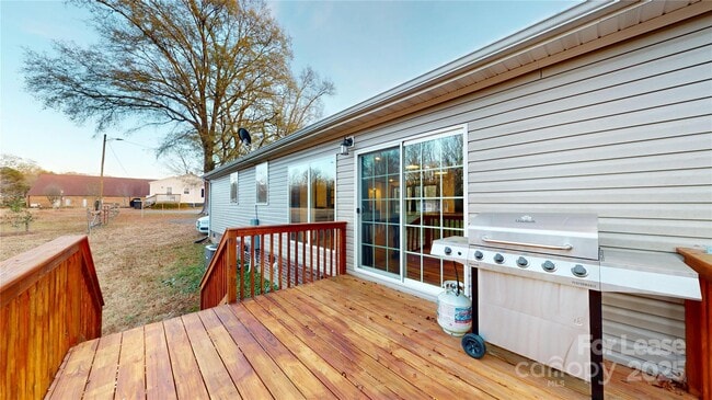 Building Photo - 7708 Waxhaw Hwy