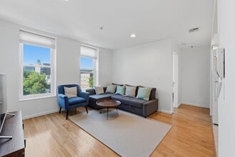 Building Photo - 457 2nd St