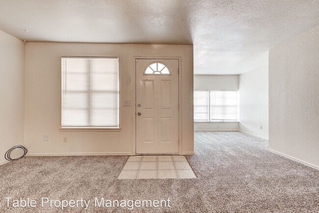 Building Photo - 5316 S Briarwood Dr