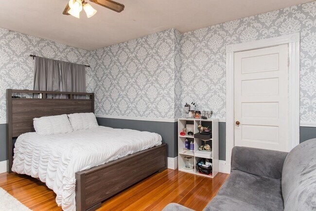 Building Photo - 97 Court Rd