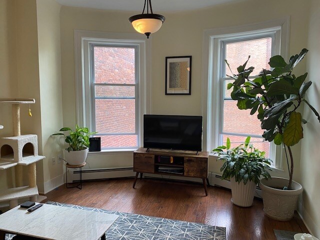 Building Photo - 1878 Beacon St