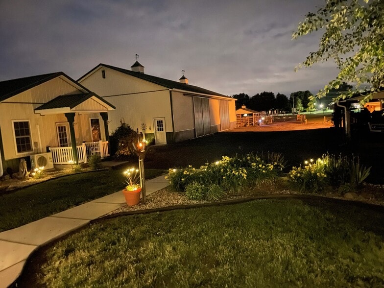 Beautiful with solar lighting sitting far back from road beyond gate.. - 31312 Rd 280B