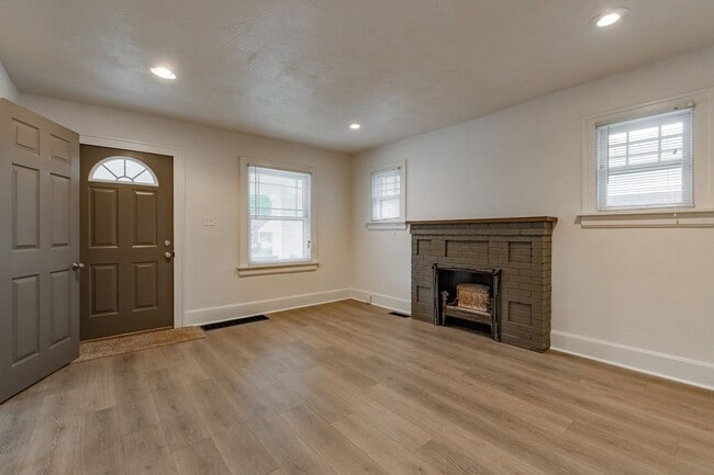 Building Photo - PRE-LEASING