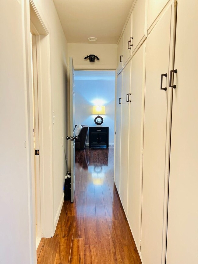 Building Photo - Catch this Property before it goes - Light...