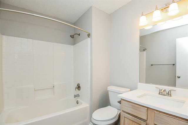 Building Photo - 8725 Hunters Trail