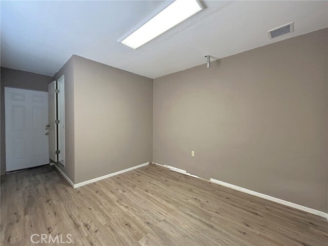 Building Photo - 235 E 43rd St