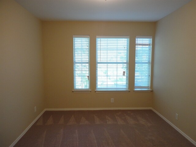 Building Photo - 3552 Peachtree Ln