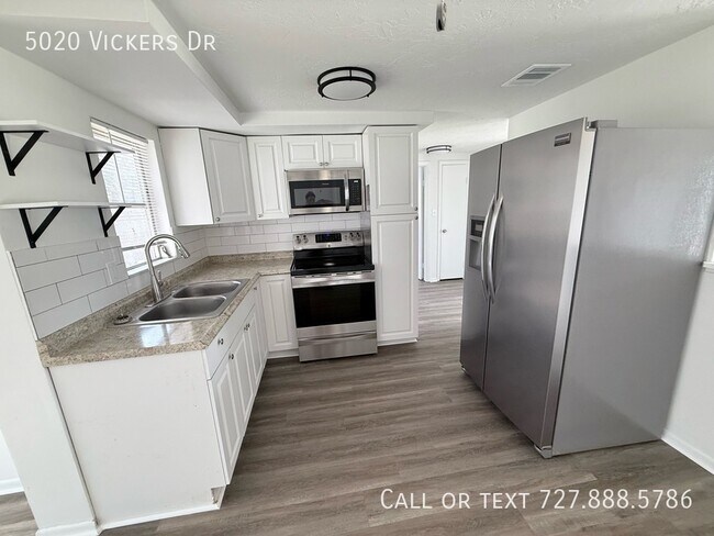 Building Photo - 5020 Vickers Dr