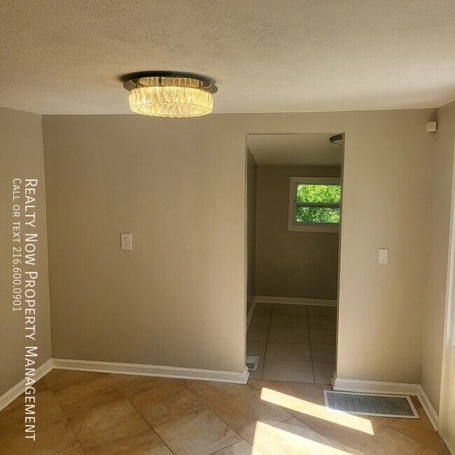Building Photo - 18022 Marcella Rd