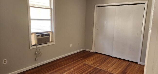 Building Photo - 539 Garfield Ave