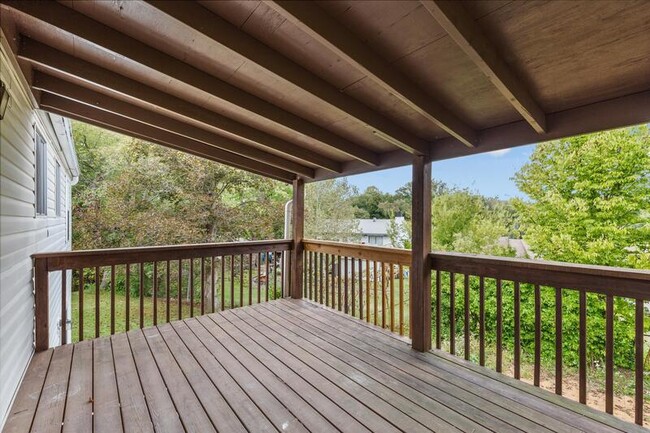 Building Photo - 1035 Woodland Trails Dr