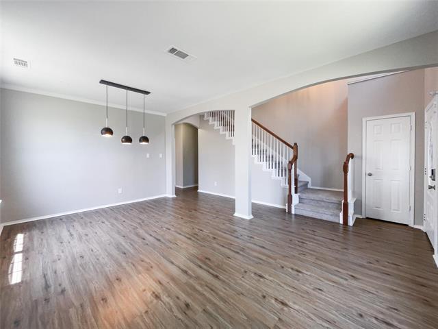 Building Photo - 7233 Lindentree Ln