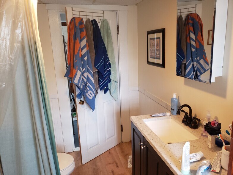 Building Photo - 48 Fourth St