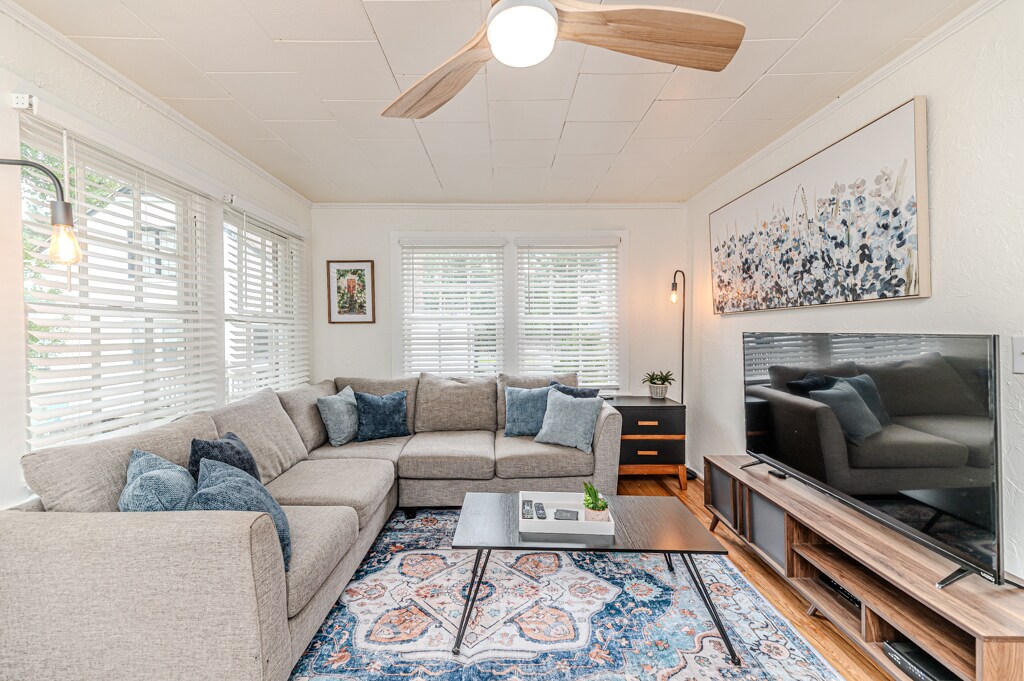 Building Photo - 508A W Chisholm St