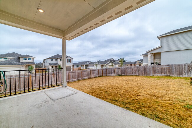 Building Photo - 101 Red Cedar Ct