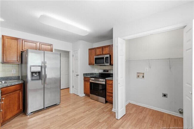 Building Photo - 2305 Gray Goose Loop