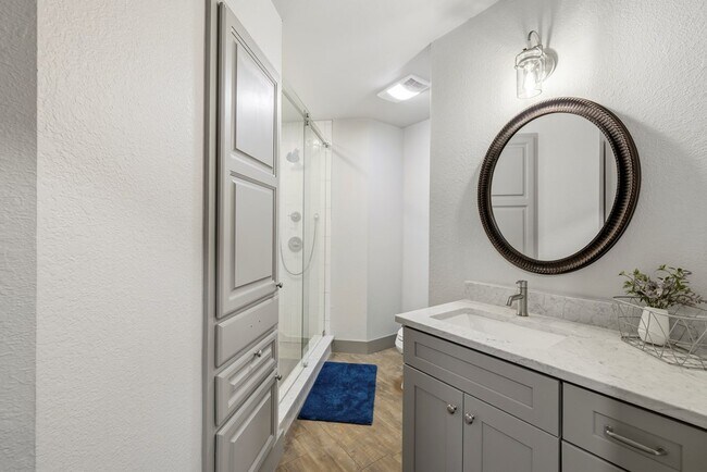 Building Photo - 275 Creek Ridge Trail W