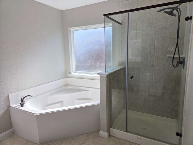 Building Photo - Denton, Texas