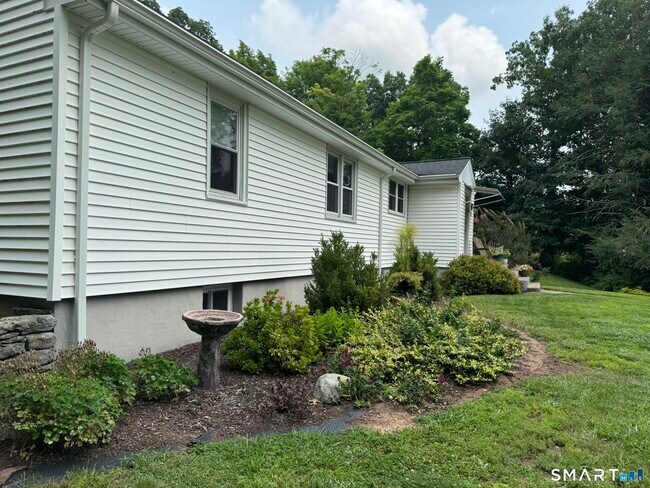 Building Photo - 779 Matson Hill Rd