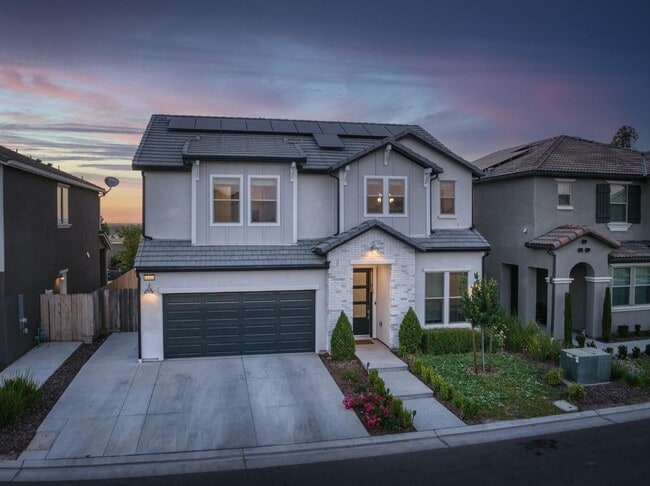 Primary Photo - Copper River Canvas on the Bluffs! 4B/3BA ...
