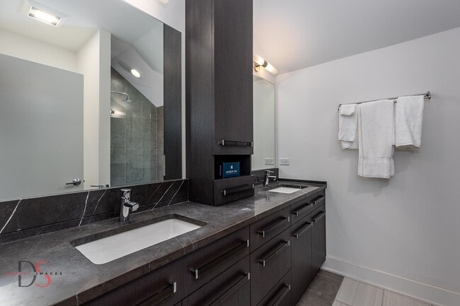 Building Photo - 43 Windward Way