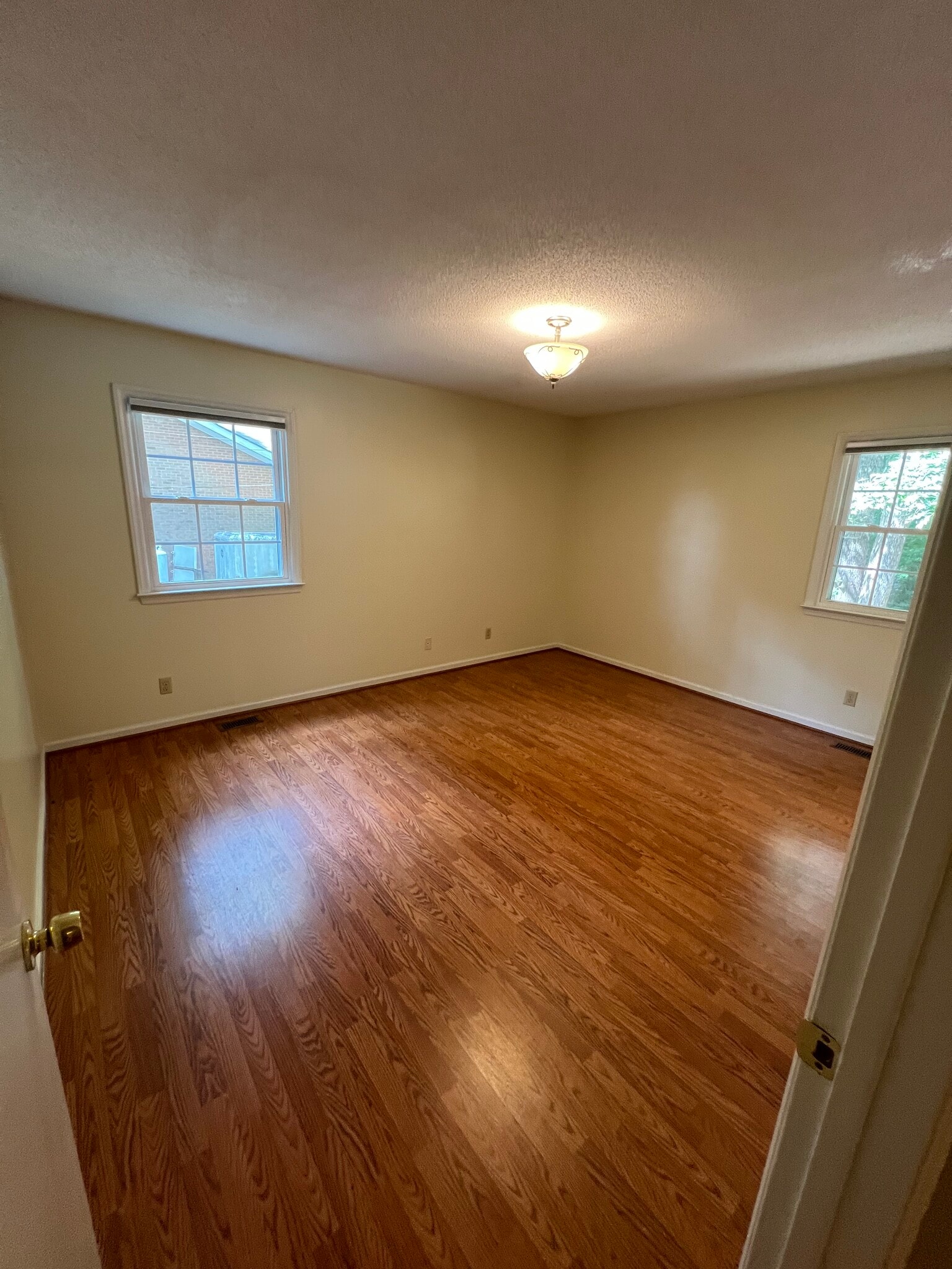 Building Photo - 4905 Heritage Dr