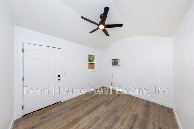 Building Photo - 18735 Bookham Dr
